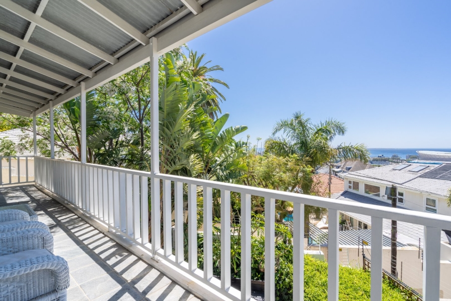 To Let 1 Bedroom Property for Rent in Green Point Western Cape